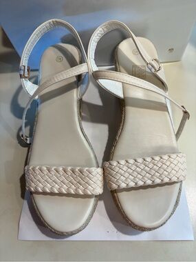 Womens Cream Wedge Sandals Espadrille